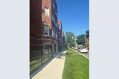 7655 S Yates Boulevard #2410-2, Chicago, IL 60649 - Photo 3