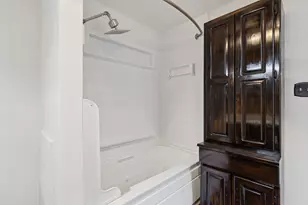 1611 Oakes Ave, Rockford, IL 61107 - Photo 33