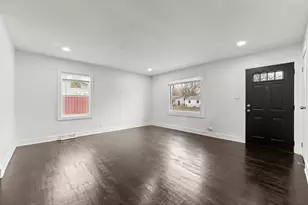 15422 Cherry Ln, Markham, IL 60428 - Photo 9