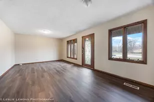 16400 Sherwood Dr, Orland Park, IL 60462 - Photo 3