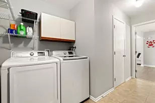 2730 Dorothy Dr, Aurora, IL 60504 - Photo 11