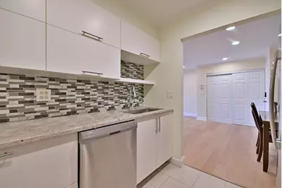 836 E Old Willow Road E #211, Prospect Heights, IL 60070 - Photo 9