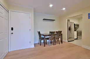 836 E Old Willow Road E, Prospect Heights, IL 60070 - Photo 5