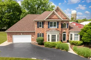 4308 Royal Windyne Ct, Saint Charles, IL 60174 - Photo 3