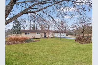 2003 Eagle Drive, Freeport, IL 61032 - Photo 1