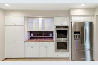 581 Victoria Lane, Wood Dale, IL 60191 - Photo 3