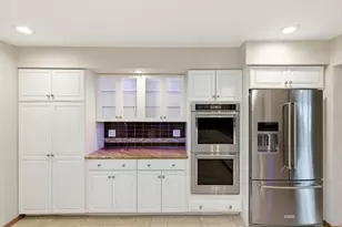 581 Victoria Ln, Wood Dale, IL 60191 - Photo 3