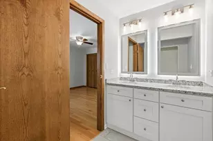 581 Victoria Ln, Wood Dale, IL 60191 - Photo 23