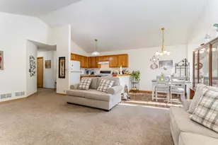 1804 Willow Cir Dr, Crest Hill, IL 60403 - Photo 3