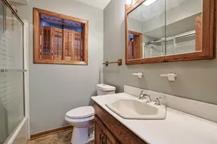 2 N Wisconsin Ave, Addison, IL 60101 - Photo 15