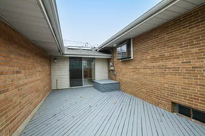 2 N Wisconsin Avenue, Addison, IL 60101 - Photo 27