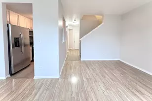 2350 Sheehan Dr, Naperville, IL 60564 - Photo 11