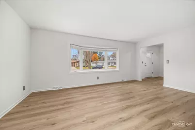 795 N Elmwood Drive, Aurora, IL 60506 - Photo 9