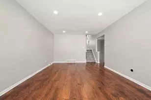 16380 Terry Ln, Oak Forest, IL 60452 - Photo 3