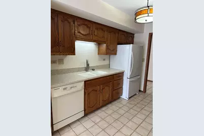 12 Queens Court, Westchester, IL 60154 - Photo 5