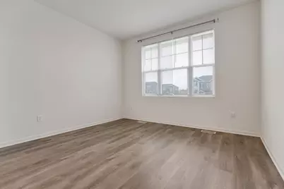 2016 Yellowstone Boulevard, Mundelein, IL 60060 - Photo 9