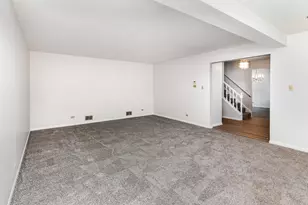 6345 Parkwood Ct, Oak Forest, IL 60452 - Photo 5