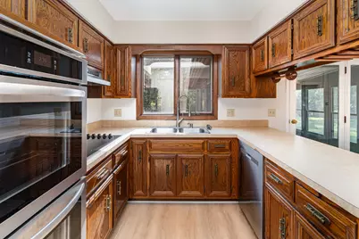 6345 Parkwood Court, Oak Forest, IL 60452 - Photo 9