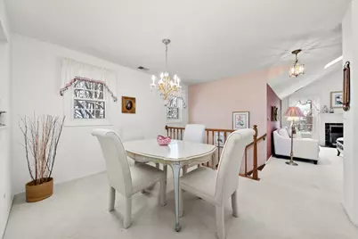 1943 N Charter Point Drive #D, Arlington Heights, IL 60004 - Photo 3