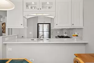 1943 N Charter Point Dr, Arlington Heights, IL 60004 - Photo 11