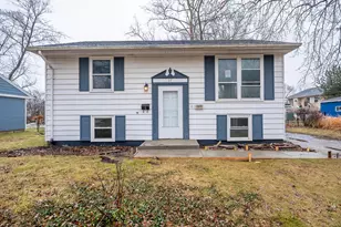 37 N Cedar Ln, Glenwood, IL 60425 - Photo 1