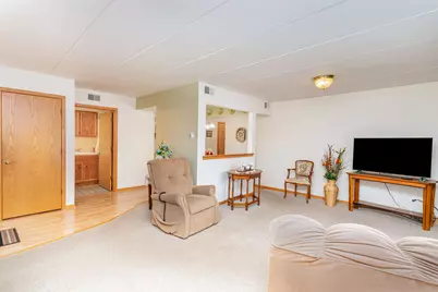 4920 W 134th Court #207, Crestwood, IL 60418 - Photo 5