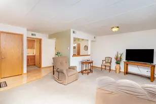 4920 W 134th Ct, Crestwood, IL 60418 - Photo 5