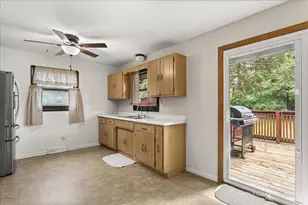 1321 172nd St, East Hazel Crest, IL 60429 - Photo 7