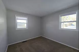 25151 W Lincoln Dr, Lake Villa, IL 60046 - Photo 11