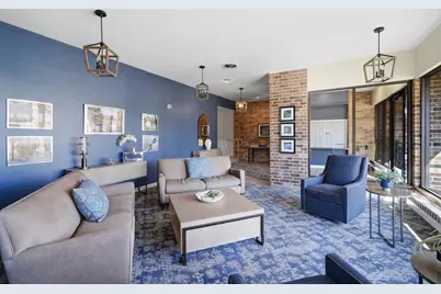 301 Lake Hinsdale Drive #311, Willowbrook, IL 60527 - Photo 3