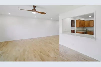 301 Lake Hinsdale Drive #311, Willowbrook, IL 60527 - Photo 7