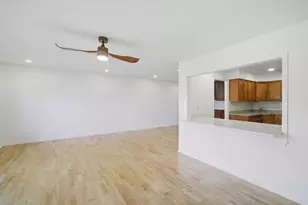 301 Lake Hinsdale Dr, Willowbrook, IL 60527 - Photo 7