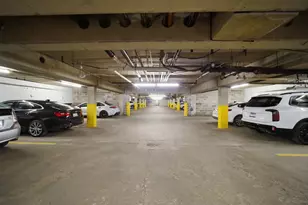 301 Lake Hinsdale Dr, Willowbrook, IL 60527 - Photo 19