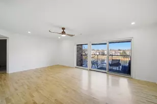 301 Lake Hinsdale Dr, Willowbrook, IL 60527 - Photo 9