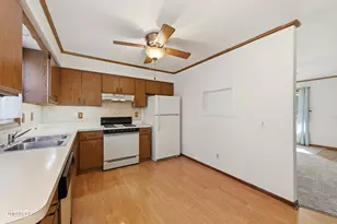 105 Colonial Pkwy, Yorkville, IL 60560 - Photo 5