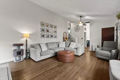 572 Maple Avenue, Lisle, IL 60532 - Photo 7