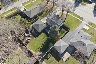 572 Maple Ave, Lisle, IL 60532 - Photo 35