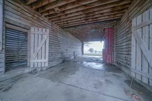 2610 S Klinger Rd, Pecatonica, IL 61063 - Photo 57