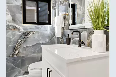 5625 W Leland Avenue, Chicago, IL 60630 - Photo 15