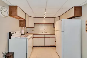 2900 Maple Ave, Downers Grove, IL 60515 - Photo 9