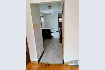 7935 S East End Avenue, Chicago, IL 60617 - Photo 5