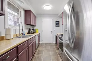 206 Yuma Ln, Carol Stream, IL 60188 - Photo 7