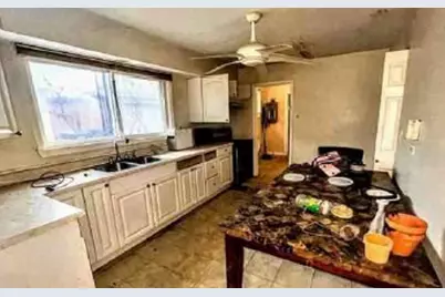 9315 S East End Avenue, Chicago, IL 60617 - Photo 7