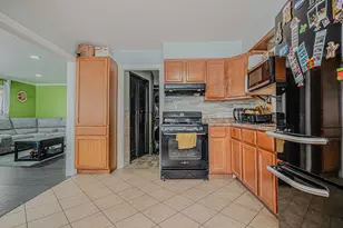 [Address not provided], Waukegan, IL 60085 - Photo 13