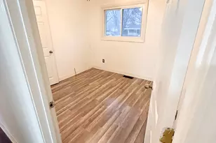 412 Hillcrest Ave, Rochelle, IL 61068 - Photo 13