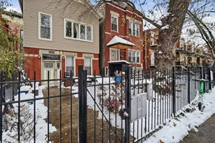 2452 W Arthington St, Chicago, IL 60612 - Photo 1