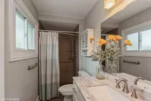 1049 Peace Dr, Wheeling, IL 60090 - Photo 15