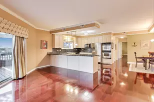 131 W Adelaide St, Elmhurst, IL 60126 - Photo 17