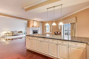 131 W Adelaide St, Elmhurst, IL 60126 - Photo 13