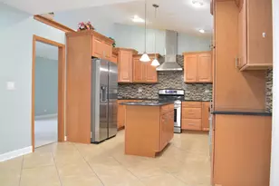 1203 Timber Dr, Elk Grove Village, IL 60007 - Photo 17